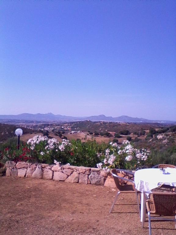 Farm Stay Gli Oleandri Loiri Porto San Paolo Luaran gambar