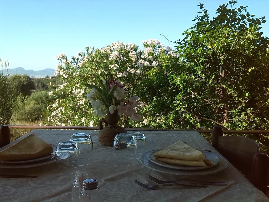 Farm Stay Gli Oleandri Loiri Porto San Paolo Luaran gambar