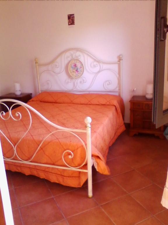 Farm Stay Gli Oleandri Loiri Porto San Paolo Bilik gambar