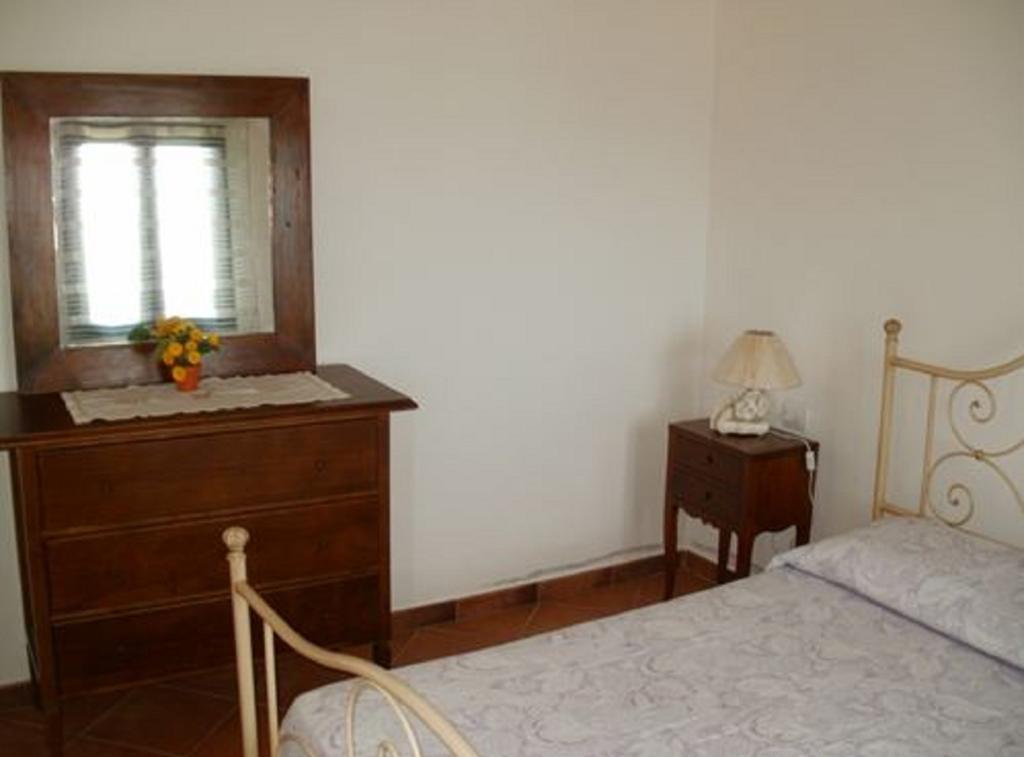 Farm Stay Gli Oleandri Loiri Porto San Paolo Bilik gambar