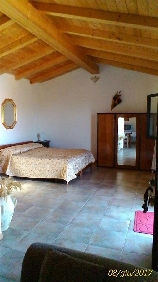 Farm Stay Gli Oleandri Loiri Porto San Paolo Luaran gambar
