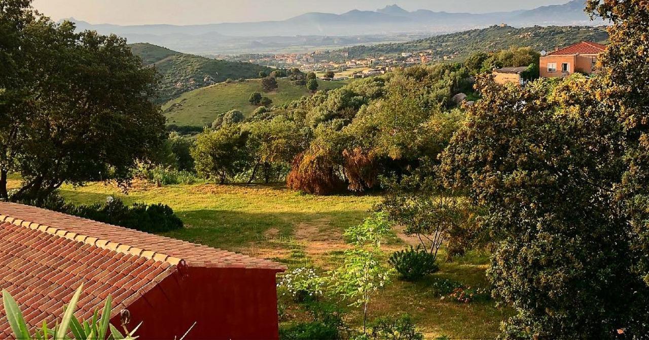 Farm Stay Gli Oleandri Loiri Porto San Paolo Luaran gambar