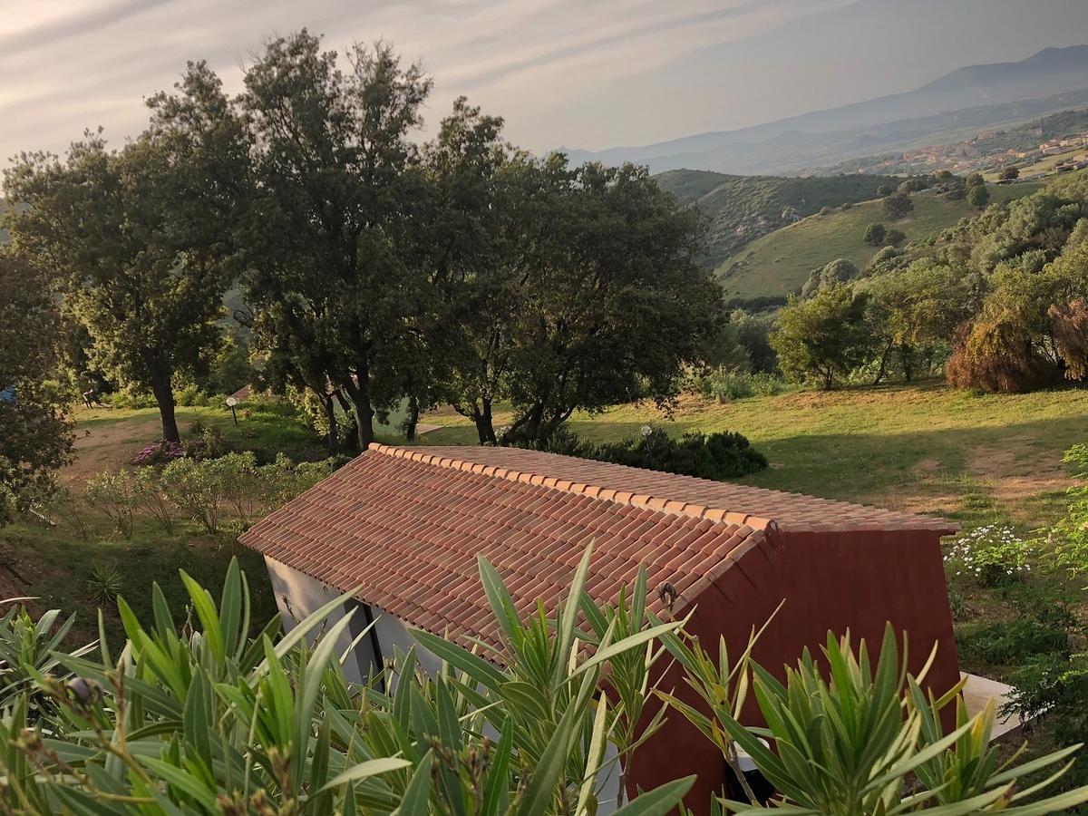 Farm Stay Gli Oleandri Loiri Porto San Paolo Luaran gambar